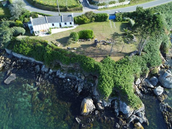 Maison de plain-pied, vue mer exceptionnelle,  accès direct à la plage