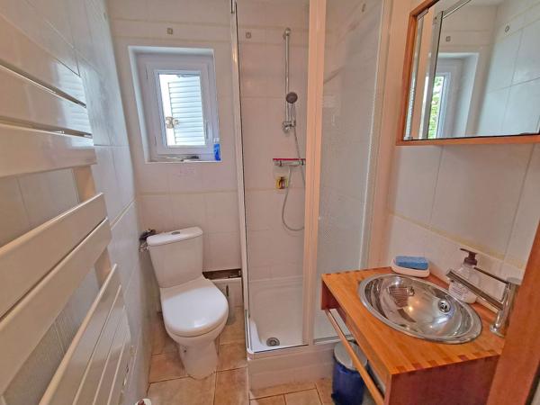 Maison de plain-pied, vue mer exceptionnelle,  accès direct à la plage