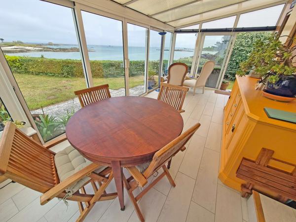 Maison de plain-pied, vue mer exceptionnelle,  accès direct à la plage