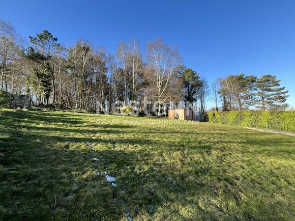 Maison bourg de Monterblanc - 134 m² - 5 chambres avec 797 m² de terrain.