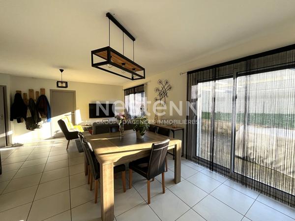 Maison bourg de Monterblanc - 134 m² - 5 chambres avec 797 m² de terrain.