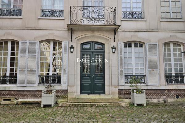 A vendre, bel Hôtel particulier de centre ville dans le Vexin normand