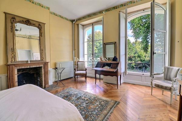 A vendre, bel Hôtel particulier de centre ville dans le Vexin normand