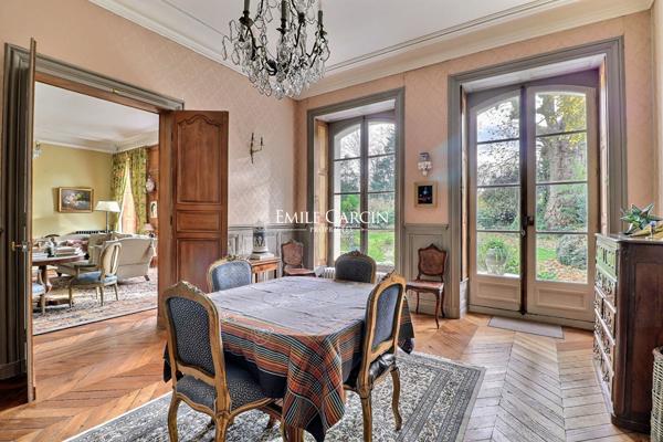 A vendre, bel Hôtel particulier de centre ville dans le Vexin normand