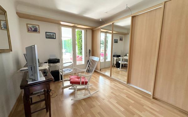 Maison à vendre    7 pièces •  Saint-Vincent-de-Tyrosse