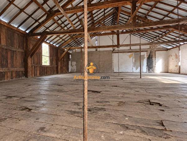 Vente                                                      Local commercial
                        
                                         578 m2                     à Tarbes