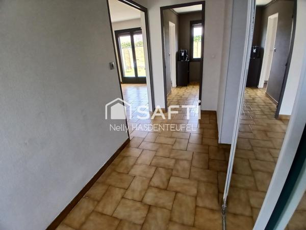 INDIVIDUELLE AVEC GARAGE ET PASSAGE SUR LE COTE - 3 CHAMBRES