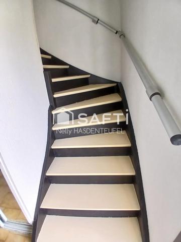 INDIVIDUELLE AVEC GARAGE ET PASSAGE SUR LE COTE - 3 CHAMBRES