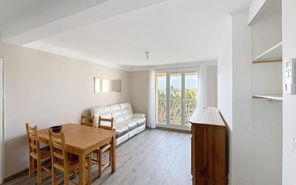 Appartement à vendre    3 pièces •  Orange