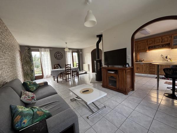 Chamesson (21) : Charmant pavillon de 1999 moderne de 120m² sur 5000m² de terrain clôt et garage Chamesson (21400)