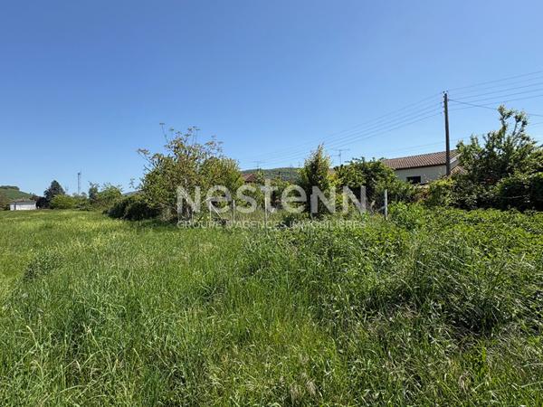 MAISON 4 PIECES - GARAGE - GRAND TERRAIN - DEUXIEME MAISONNETTE A RENOVER