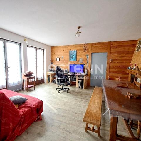 MAISON 4 PIECES - GARAGE - GRAND TERRAIN - DEUXIEME MAISONNETTE A RENOVER