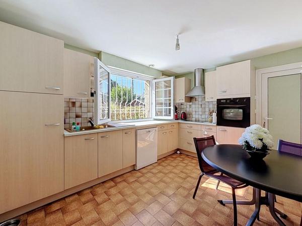 EXCLUSIVITÉ PLOEMEUR : Maison familiale à 400m des plages avec jardin et garage