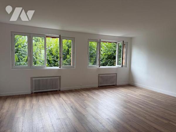 Appartement à Vendre à Enghien-les-Bains (95880) en Val-d'Oise (95), T3, 57 m2 entièrement refait