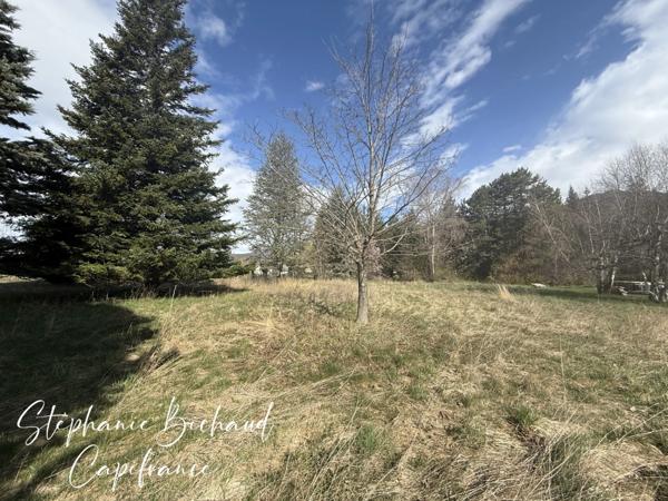 Terrain à vendre de 5 260,00 m² LA BATIE NEUVE (05)