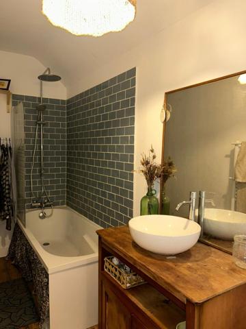 Maison de charme avec cachet et beaux volumes