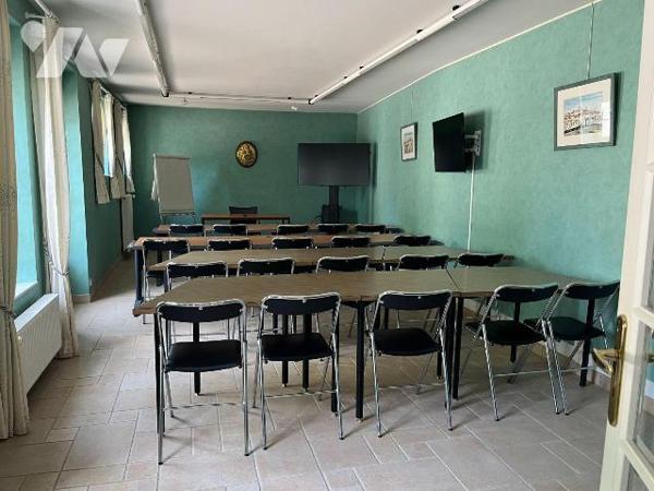 A VENDRE à AUXERRE (89000), en centre-ville, UNE PROPRIETE (actuellement utilisée comme locaux ...