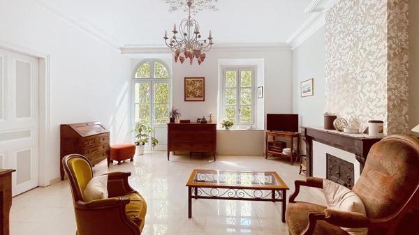 En plein coeur D'Ales appartement de 110M2 avec comble aménageables de 150M2