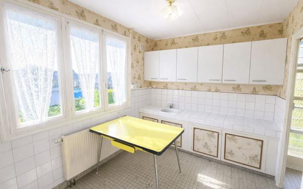 Maison à vendre    4 pièces •  Neuilly-Saint-Front