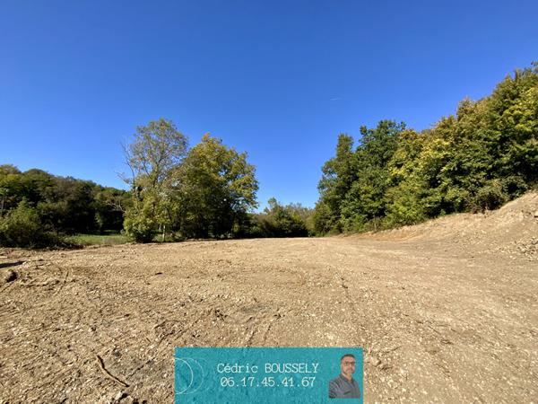 Terrain avec hangar proche Saintes 275 m2