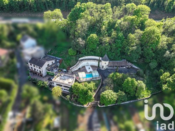 Maison traditionnelle 8 pièces de 251 m² à Hayange (57700)