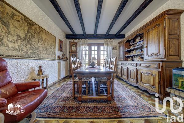 Maison traditionnelle 8 pièces de 251 m² à Hayange (57700)