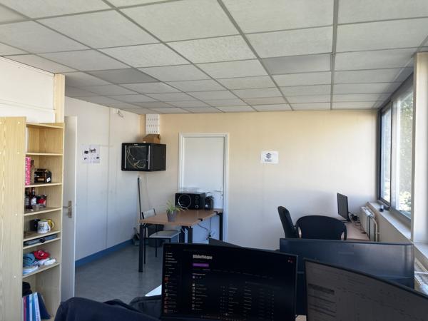 Bureaux 23.8m² – Beaucouze