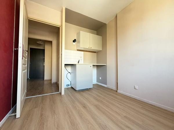 TYPE 1 situé à 200 mètres de la Place Luton