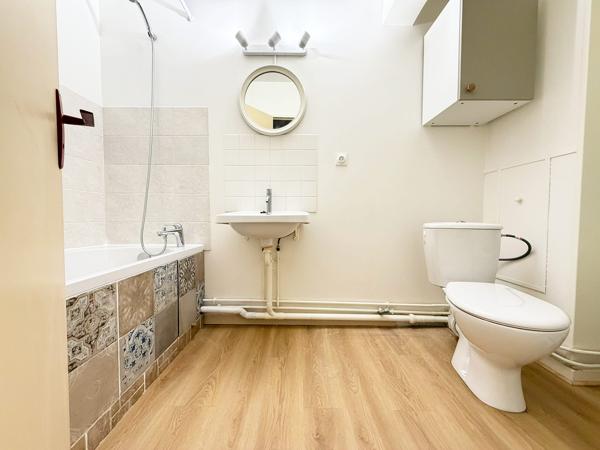 TYPE 1 situé à 200 mètres de la Place Luton