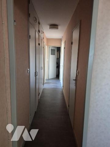 CENTRE VILLE DE NANTES PROCHA TRAMWAY ET LOIRE 