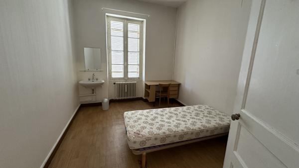 Ancien couvent coeur de ville Saint-Jean-d'Angély (17400)