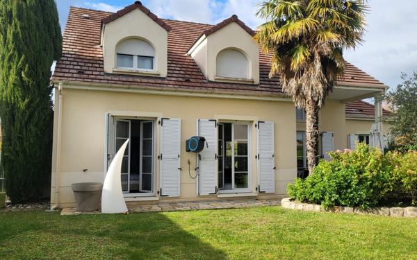 Maison à vendre    5 pièces •  Mennecy