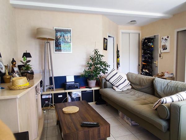 A VENDRE - LA ROCHELLE - Appartement 2 pièces - Terrasse - Parking - Cave