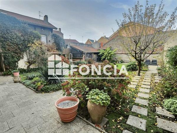 À vendre Maison 7 pièces 250 m² - Firminy 42700