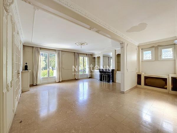 Maison Groslay 5 Chambres 10 pièce(s) 240 m2