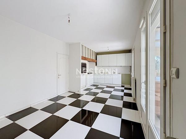 Maison Groslay 5 Chambres 10 pièce(s) 240 m2