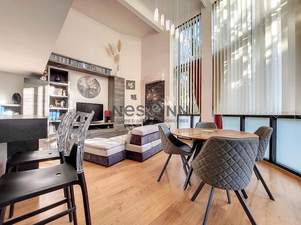 Appartement en duplex de 91m² en plein coeur de ville de Orange - belles prestations
