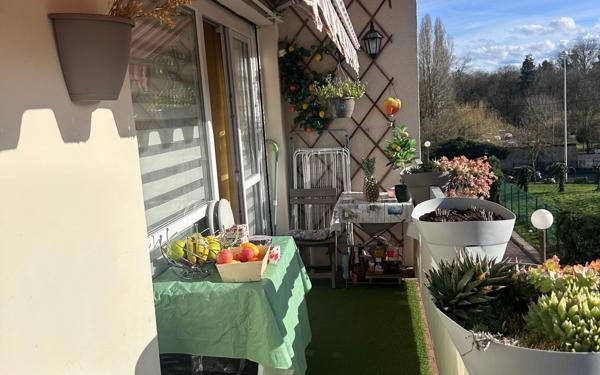 Appartement à vendre    3 pièces • 64,17 m2 Évry