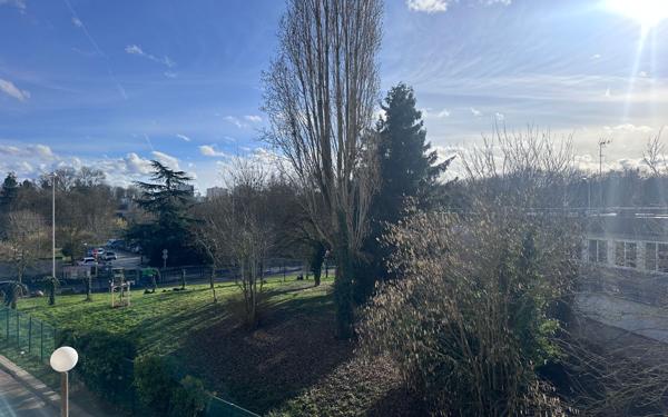 Appartement à vendre    3 pièces • 64,17 m2 Évry