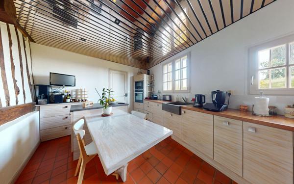 Maison à vendre    7 pièces •  Turretot