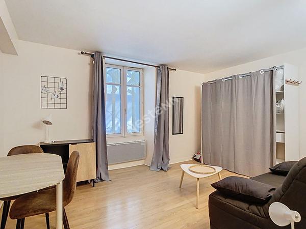 Nantes Place Viarme - Studio meublé
