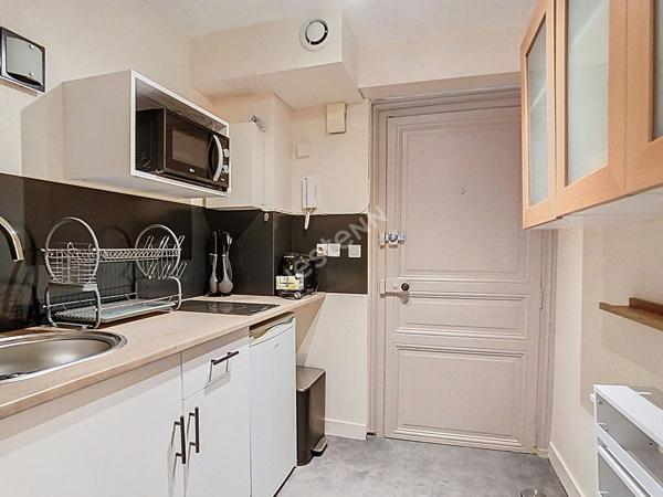 Nantes Place Viarme - Studio meublé