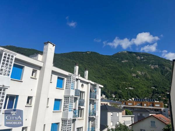Appartement à louer 2 pièces 46m² Grenoble (38000)