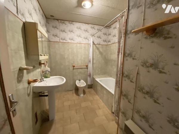  PROCHE  CENTRE VILLE UZES - MAISON AVEC JARDINDET 