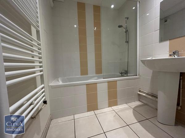Appartement à louer 2 pièces 47.75m² Sedan (08200)