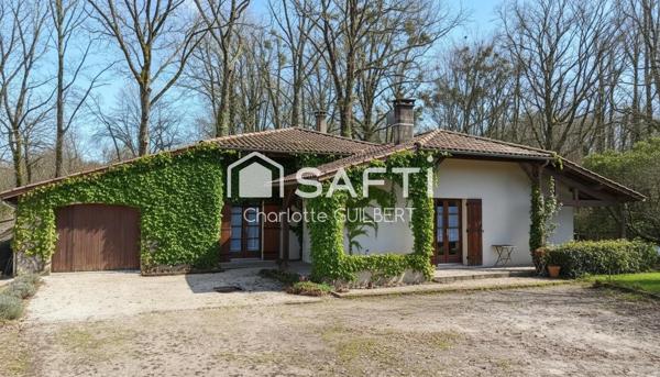 Maison, plain-pied, Quatre chambres avec piscine