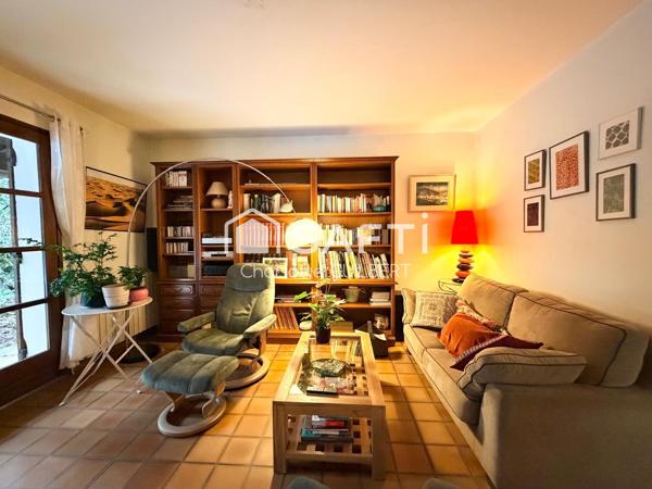 Maison, plain-pied, Quatre chambres avec piscine