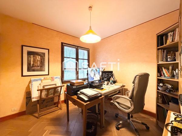 Maison, plain-pied, Quatre chambres avec piscine