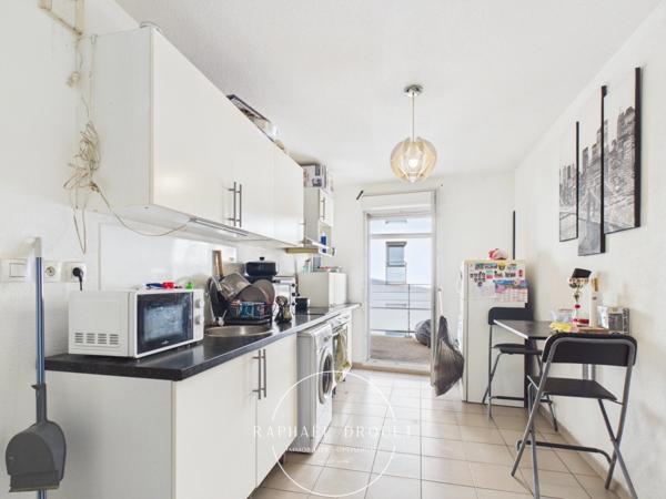 MARSEILLE - SAINT LOUIS - APPARTEMENT T3 – DEUX BALCONS – PARKING EN SOUS SOL