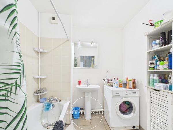 MARSEILLE - SAINT LOUIS - APPARTEMENT T3 – DEUX BALCONS – PARKING EN SOUS SOL